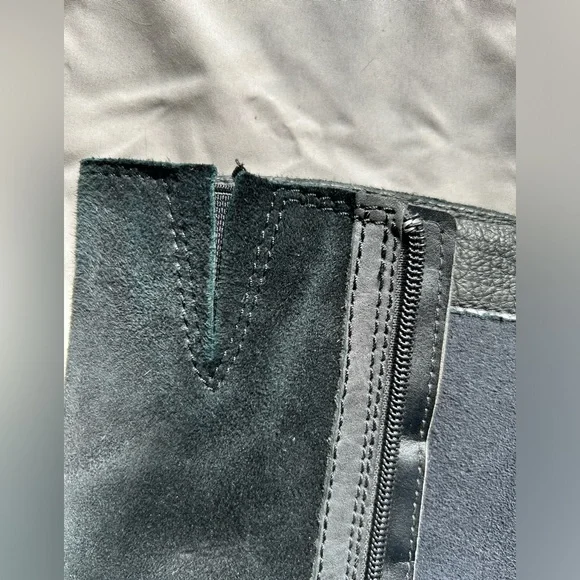 Clarks Charcoal & Black Boots size 8.5 - Picture 9 of 13